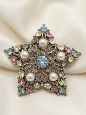 Star Snowflake Brooch Vintage Rhinestone Faux Pearl Pastel Silver Tone